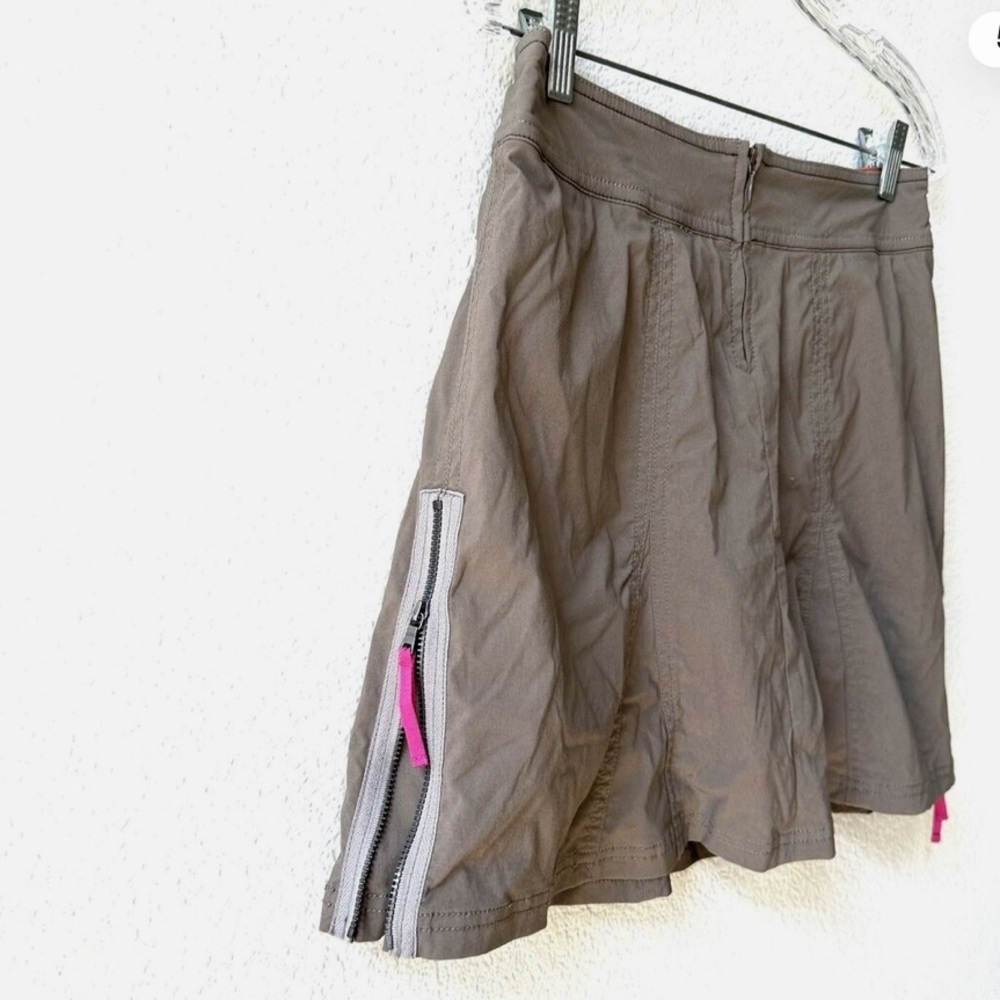TITLE NINE TRAIL MIX SKORT SIDE ZIP SIZE 6 - Picture 3 of 7